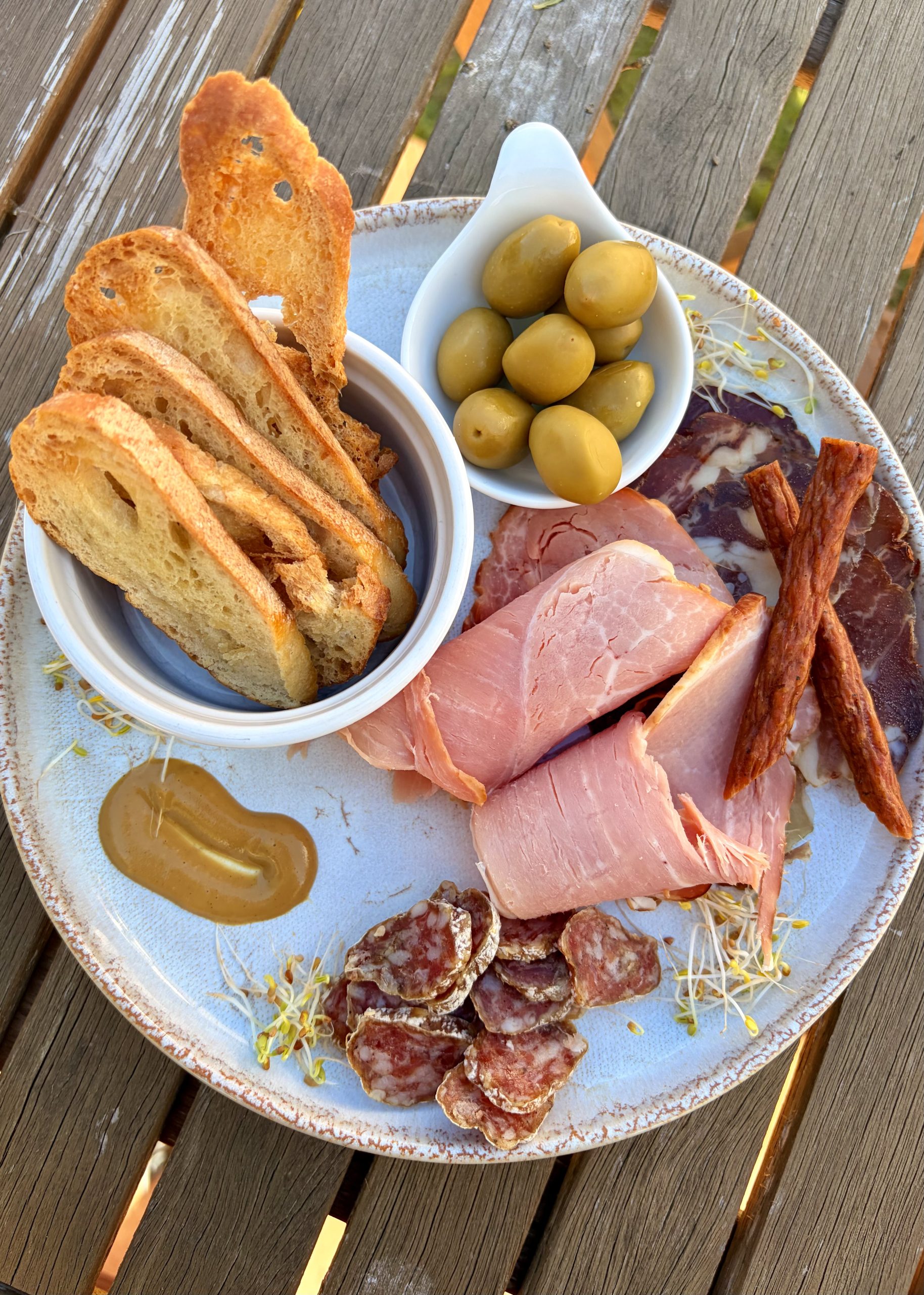 Assiette de charcuterie